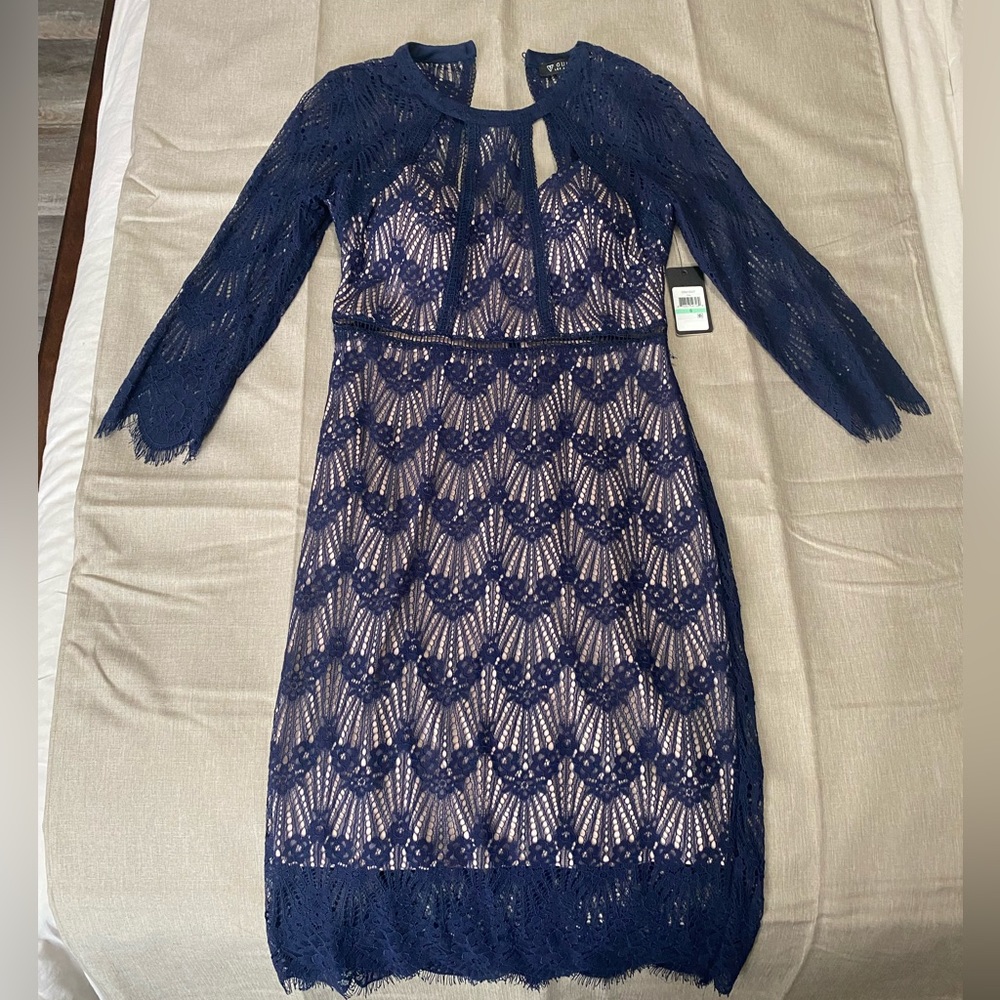 Floral Lace 3/4 Sleeve Scalloped Hem Halter Neck Sheath Dress